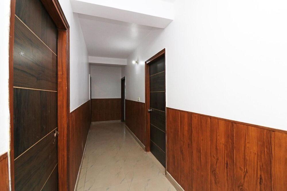 Airport Hotel Runway Нью-Дели Экстерьер фото