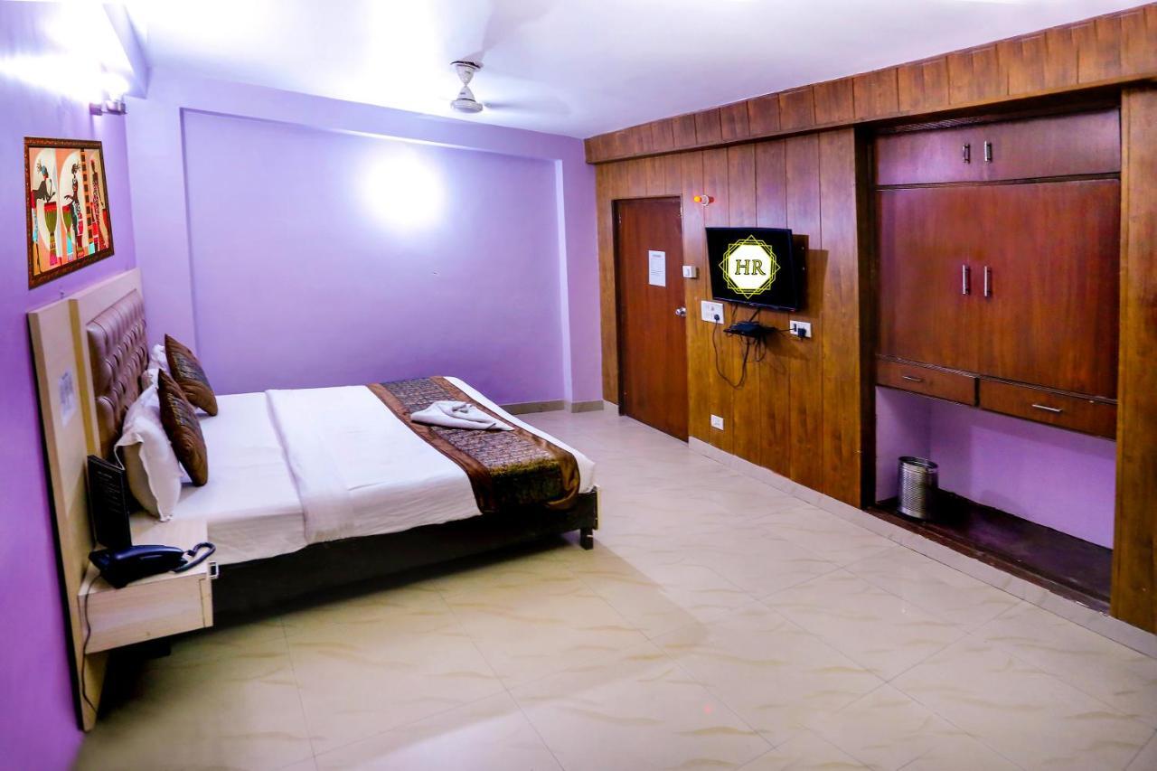 Airport Hotel Runway Нью-Дели Экстерьер фото