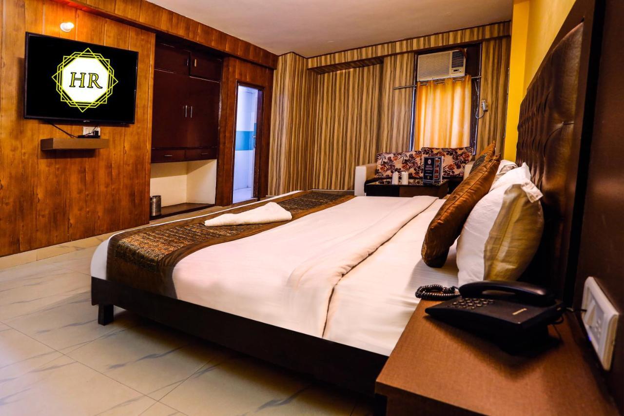 Airport Hotel Runway Нью-Дели Экстерьер фото